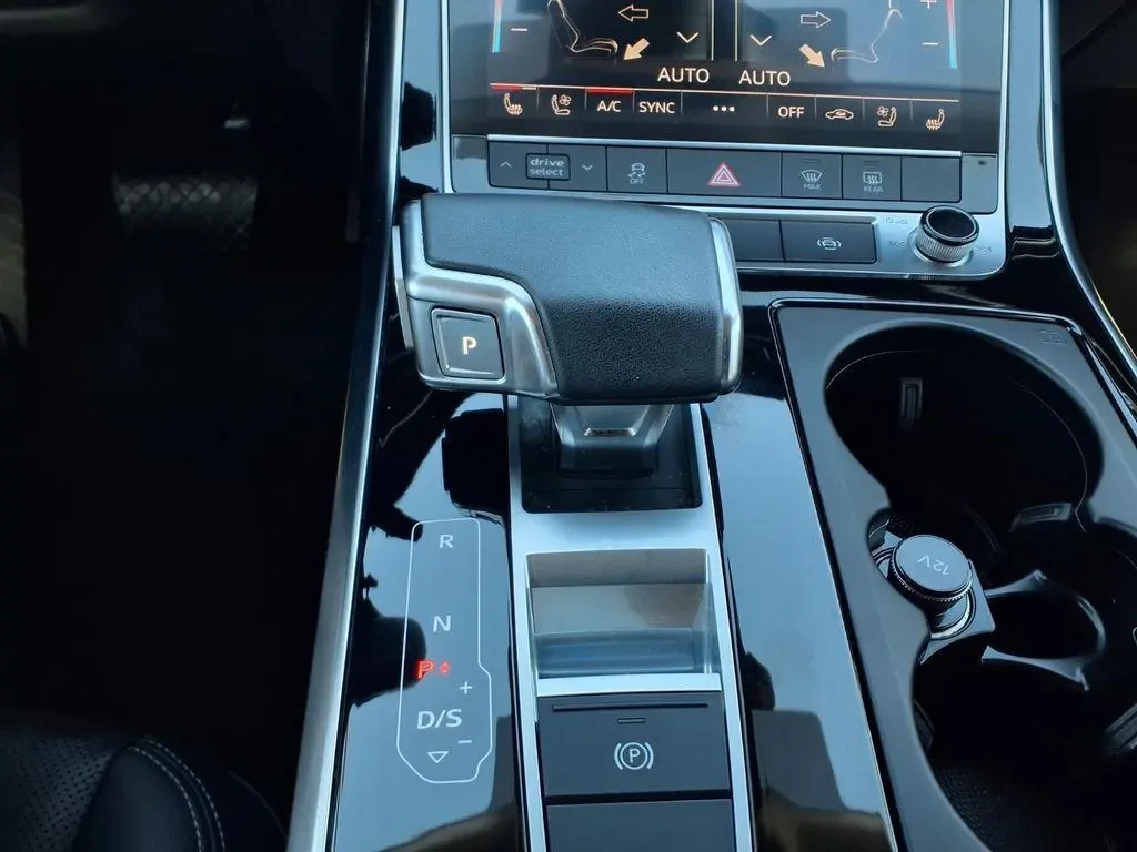 Audi Q8 55 Premium Plus, снимка 14 - Автомобили и джипове - 54402875