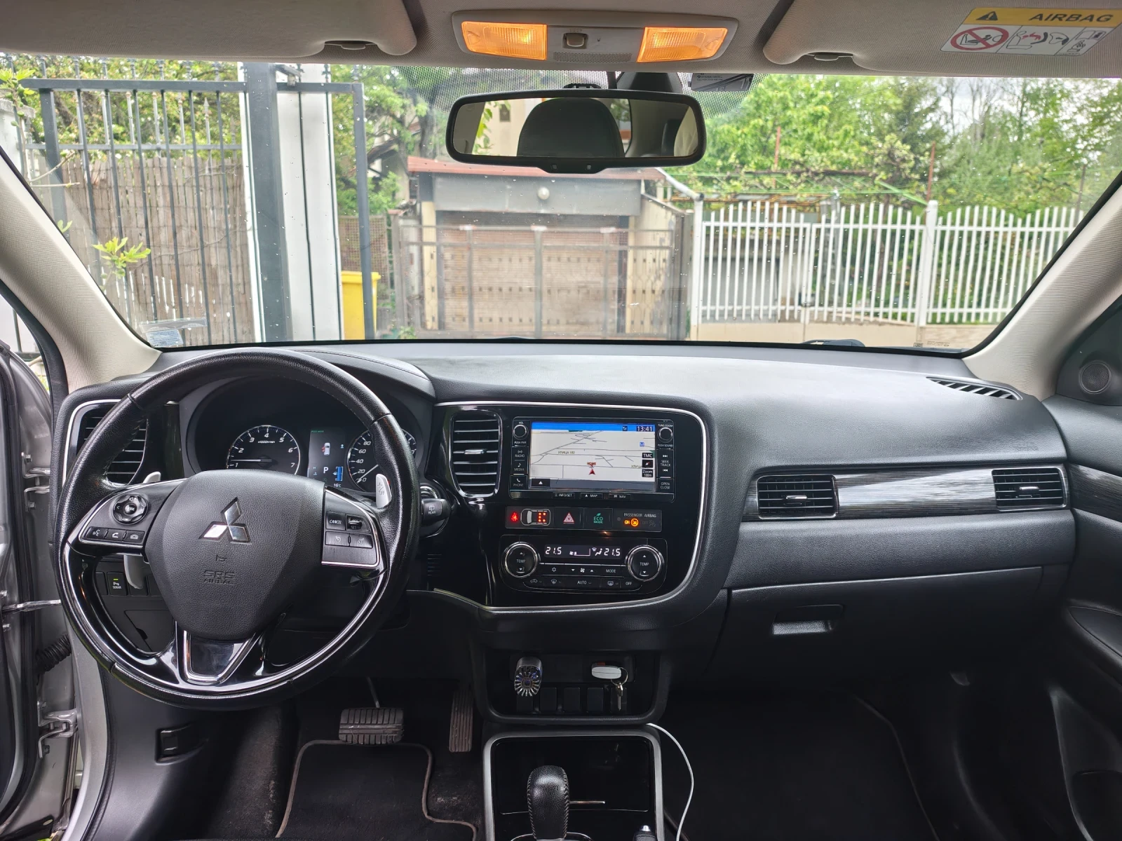 Mitsubishi Outlander, снимка 8 - Автомобили и джипове - 54485556