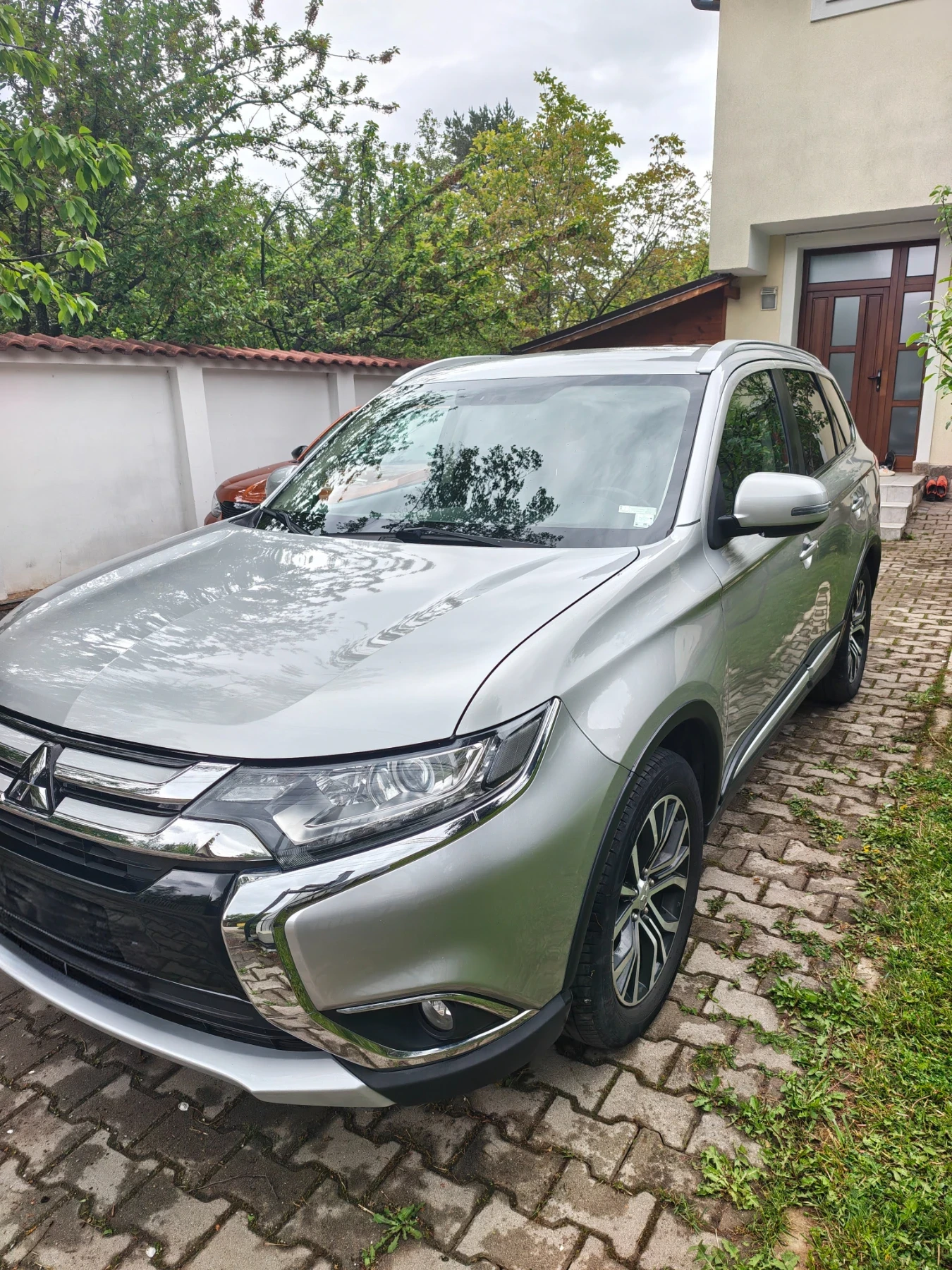 Mitsubishi Outlander, снимка 5 - Автомобили и джипове - 54485556