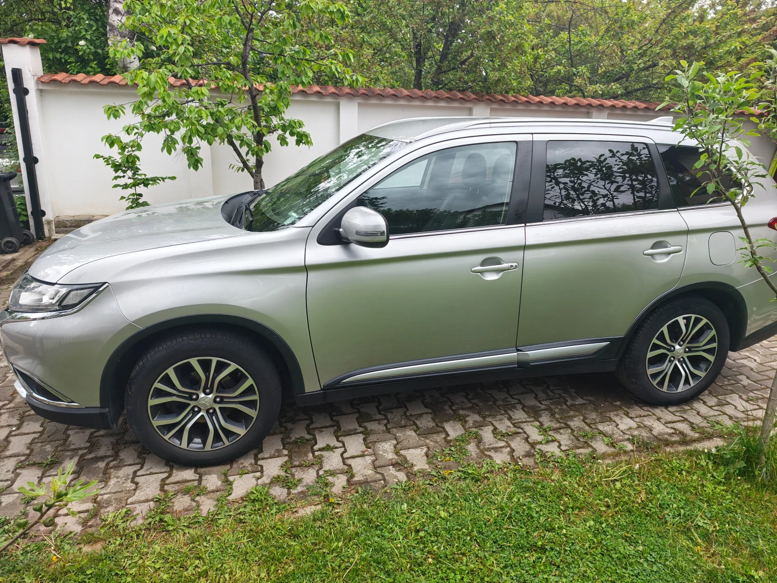 Mitsubishi Outlander, снимка 17 - Автомобили и джипове - 54485556