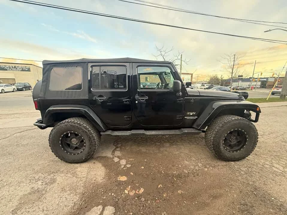 Jeep Wrangler * Sahara * АВТОКРЕДИТ БЕЗ ПЪРВОНАЧАЛНА ВНОСКА* , снимка 3 - Автомобили и джипове - 55230182