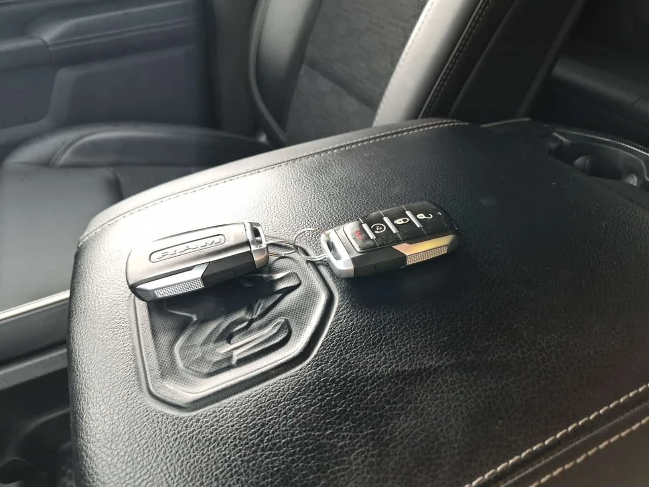 Dodge RAM 1500  SPORT CREW CAB SHORT BED / ЦЕНА ДО БЪЛГАРИЯ , снимка 7 - Автомобили и джипове - 55281892