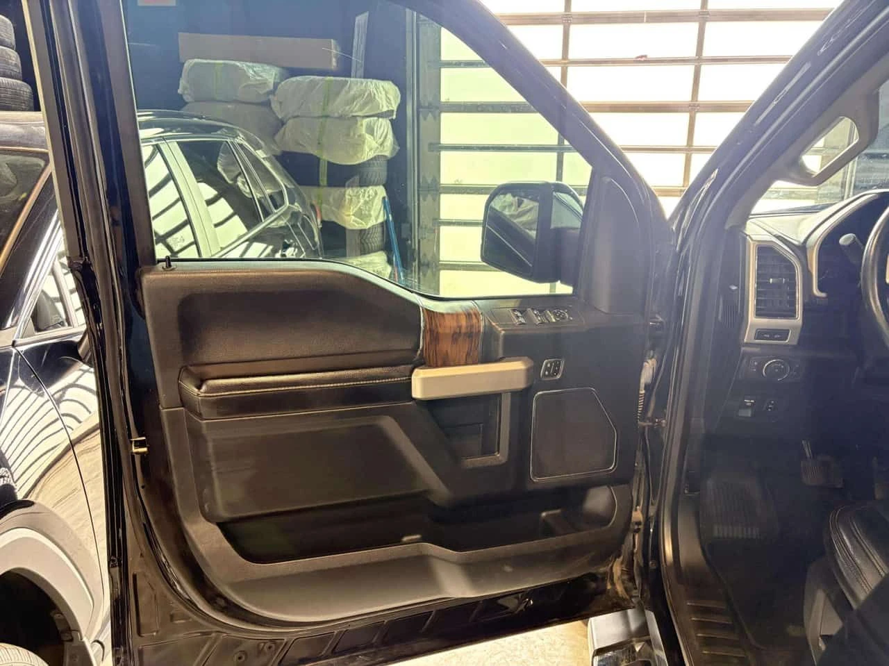 Ford F150 * Lariat 4WD SuperCrew 5.5' Box* ONTARIO CAR*  | Mobile.bg � ����������� 14