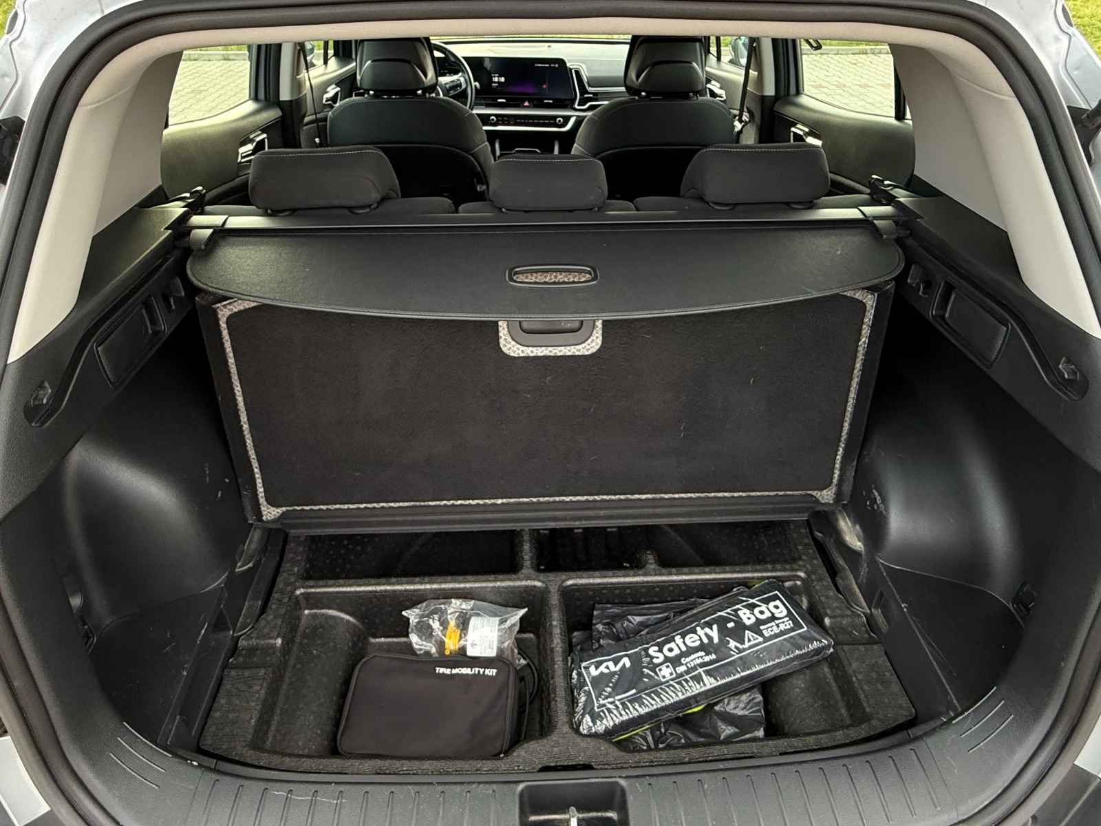 Kia Sportage 1.6 T-GDI, Hybrid 230 к.с., сервизна история, снимка 13 - Автомобили и джипове - 55432935