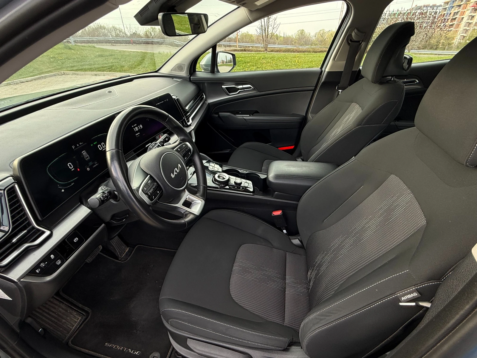 Kia Sportage 1.6 T-GDI, Hybrid 230 к.с., сервизна история, снимка 9 - Автомобили и джипове - 55432935