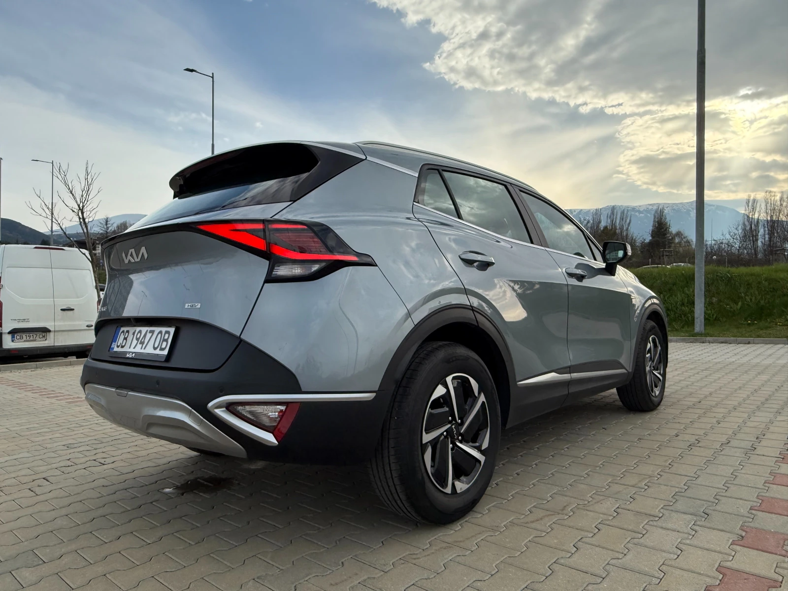Kia Sportage 1.6 T-GDI, Hybrid 230 к.с., сервизна история, снимка 5 - Автомобили и джипове - 55432935