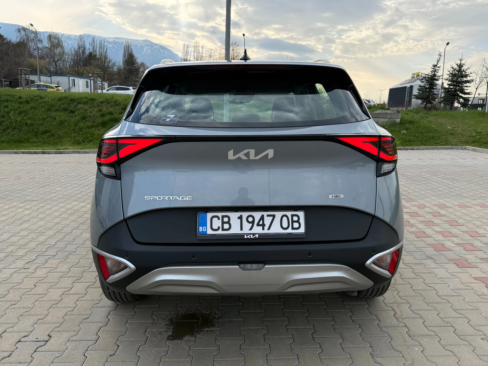 Kia Sportage 1.6 T-GDI, Hybrid 230 к.с., сервизна история, снимка 4 - Автомобили и джипове - 55432935