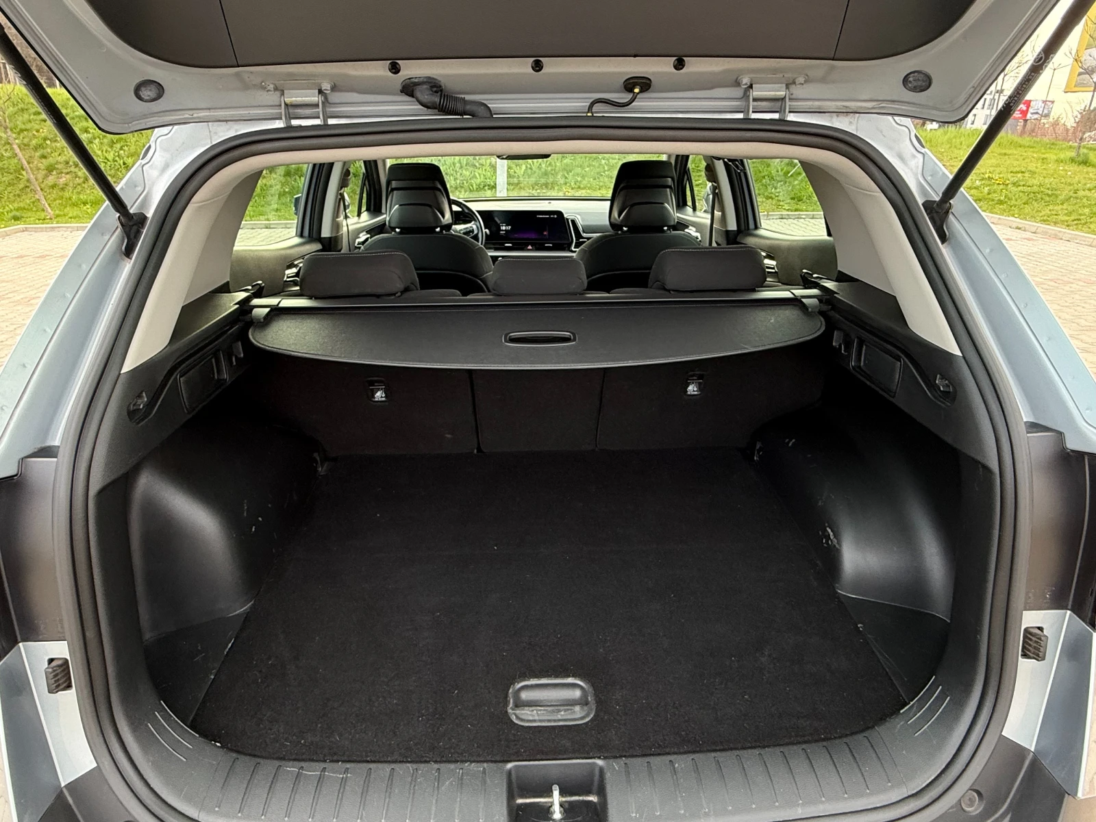 Kia Sportage 1.6 T-GDI, Hybrid 230 к.с., сервизна история, снимка 12 - Автомобили и джипове - 55432935