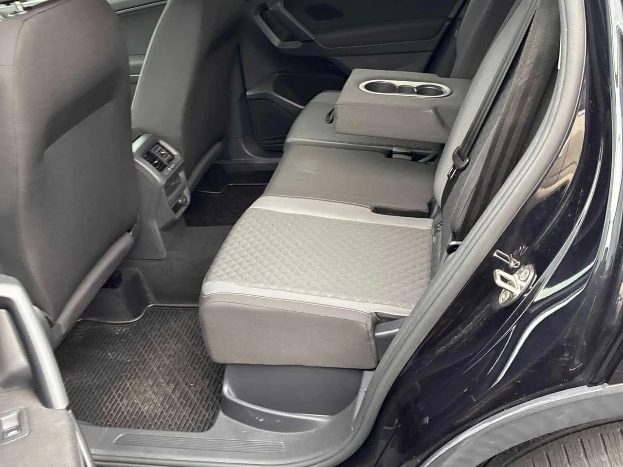 VW Tiguan * Trendline * CARFAX * ОПЦИЯ ЗА ФИНАНСИРАНЕ , снимка 11 - Автомобили и джипове - 55438229