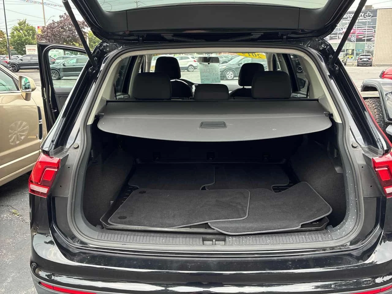 VW Tiguan * Trendline * CARFAX * ОПЦИЯ ЗА ФИНАНСИРАНЕ , снимка 16 - Автомобили и джипове - 55438229