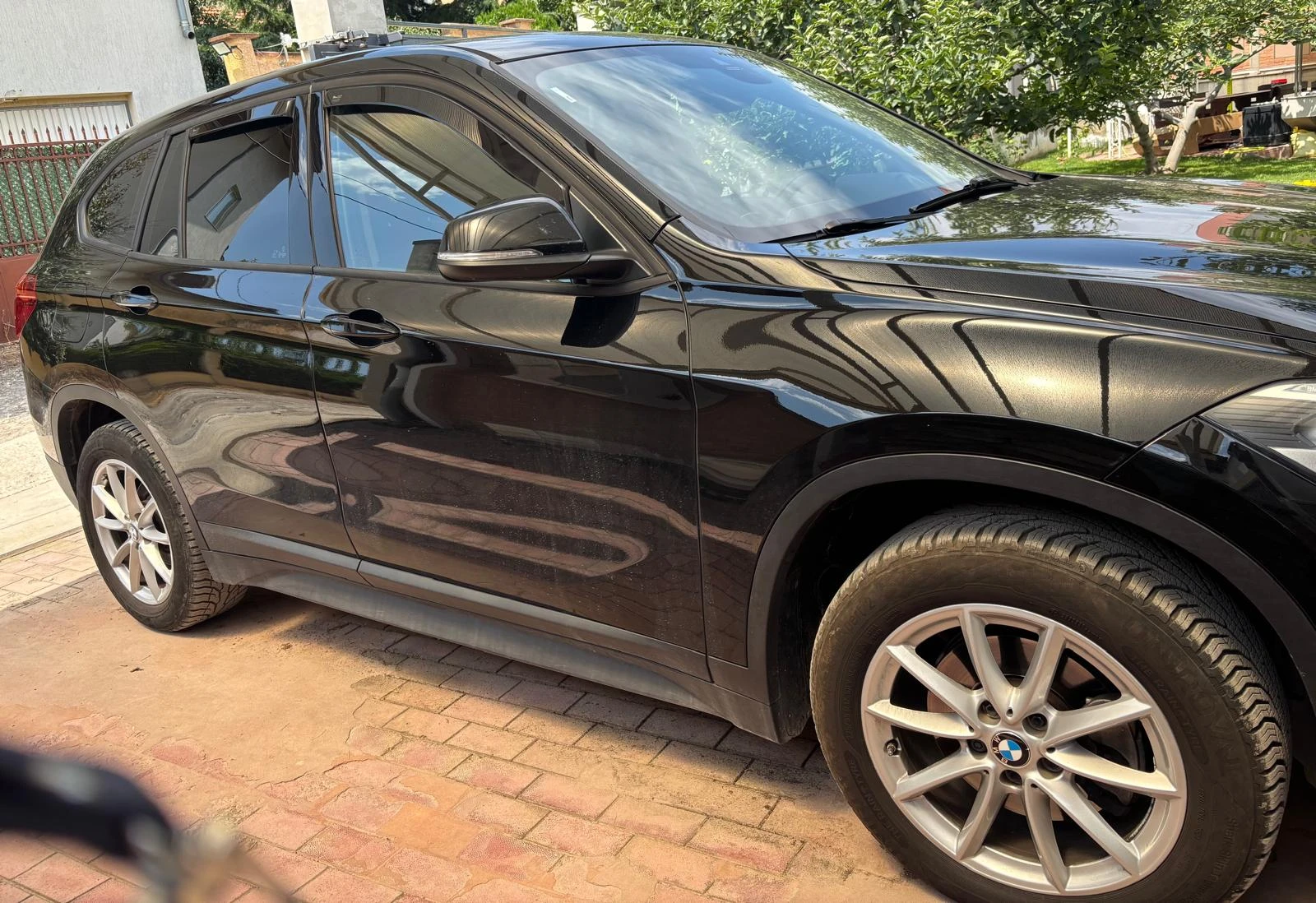 BMW X1, снимка 3 - Автомобили и джипове - 55559505