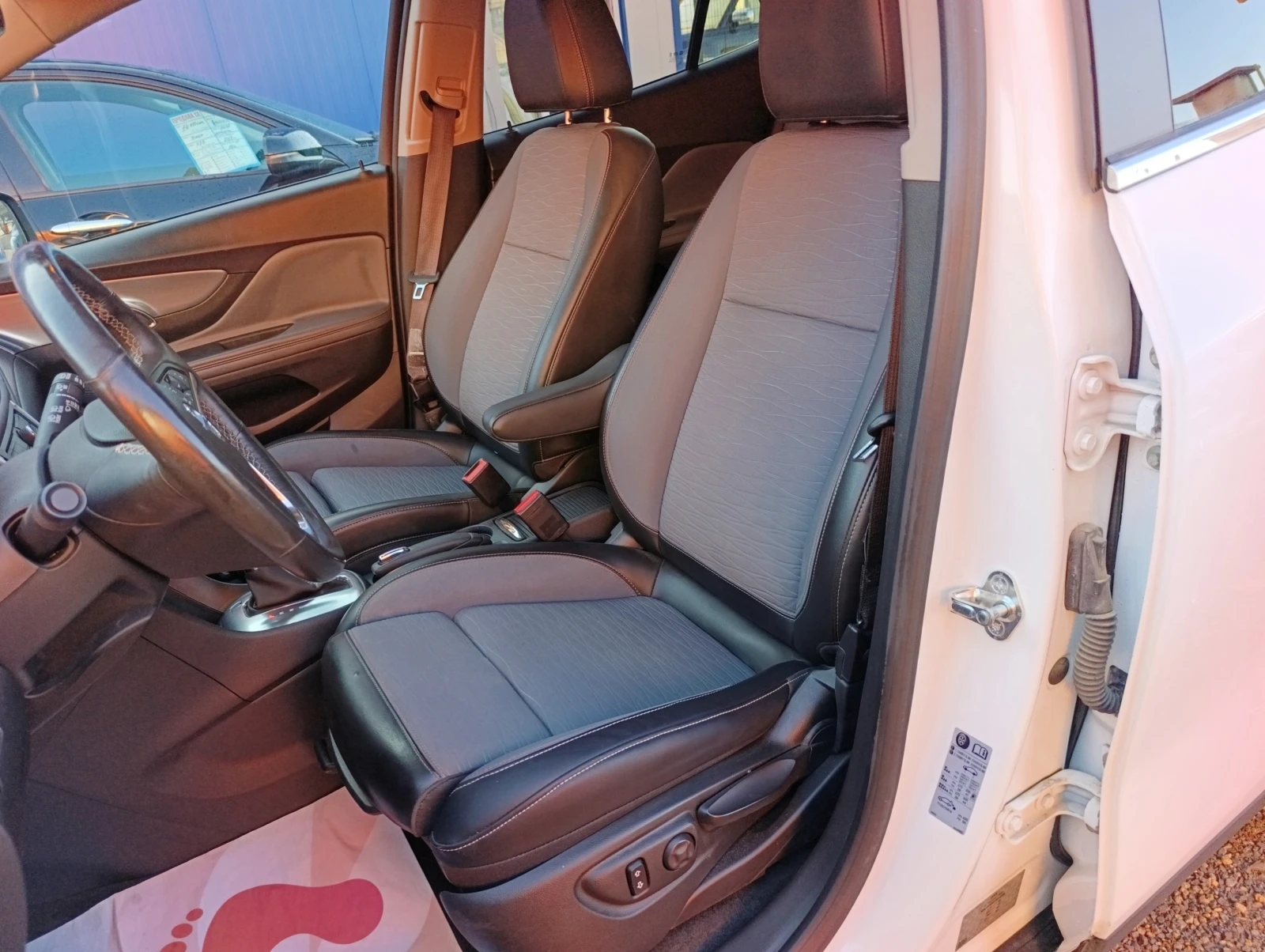 Opel Mokka 1.4i 16V Turbo, снимка 10 - Автомобили и джипове - 55904104