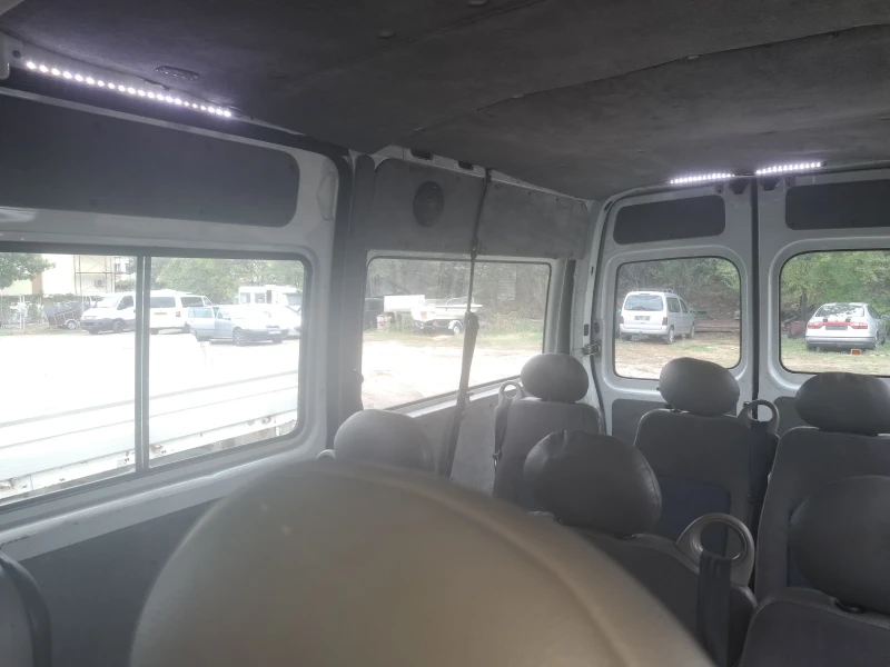 Renault Master 2.5 TDI , снимка 4 - Бусове и автобуси - 51891353