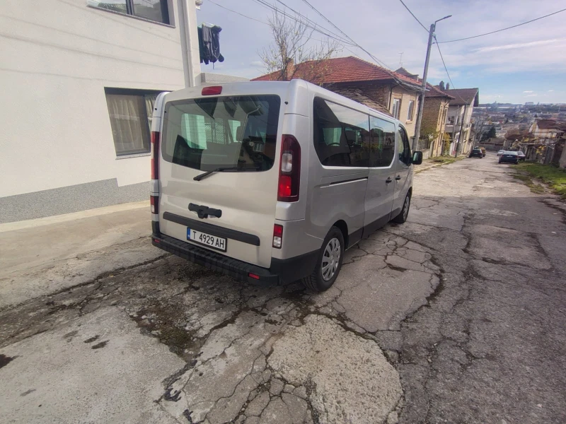 Renault Trafic, снимка 4 - Бусове и автобуси - 52436752