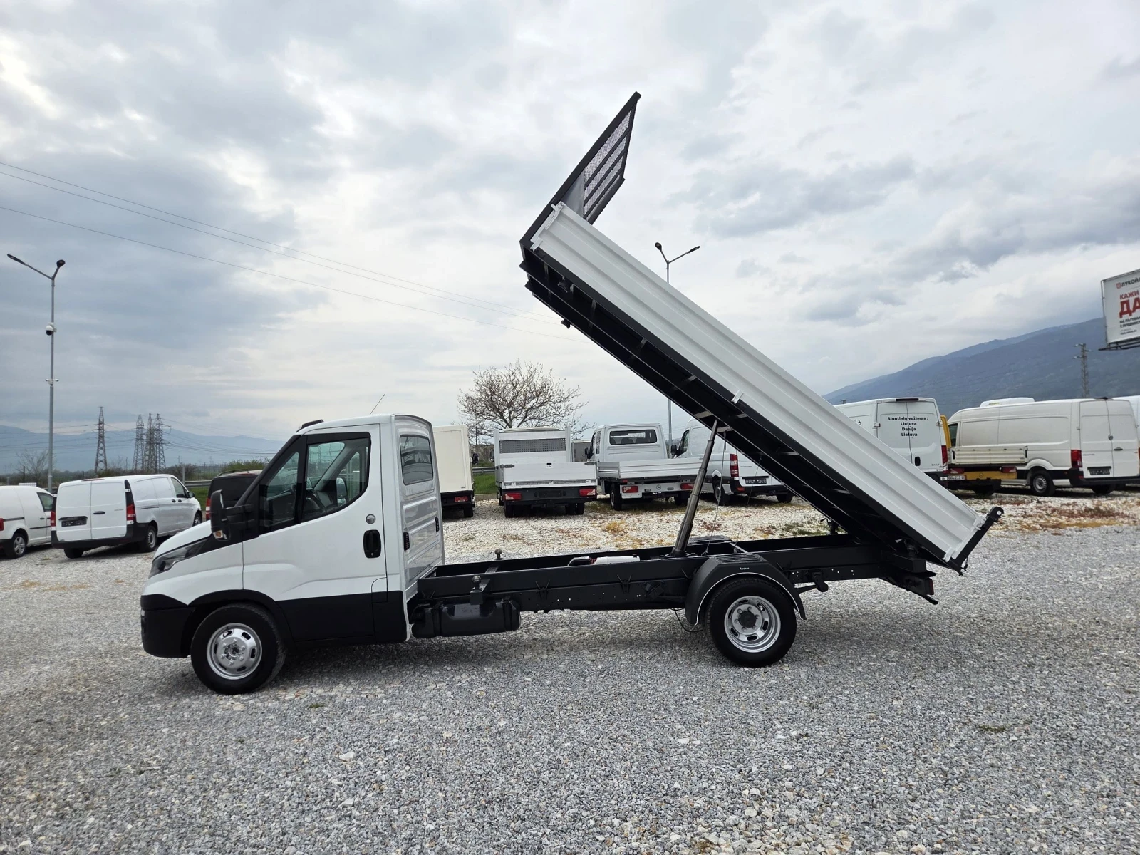 Iveco Daily 35c16, Самосвал, Климатик, 4.20 метра, До 3.5 тона, снимка 2 - Бусове и автобуси - 54230899