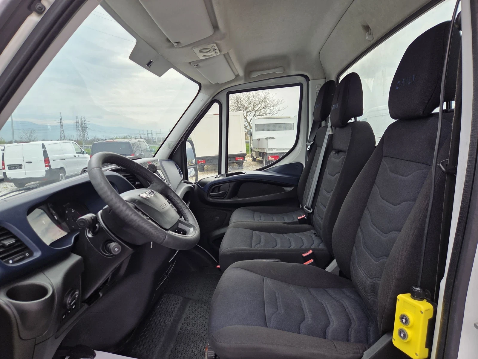 Iveco Daily 35c16, Самосвал, Климатик, 4.20 метра, До 3.5 тона, снимка 10 - Бусове и автобуси - 54230899