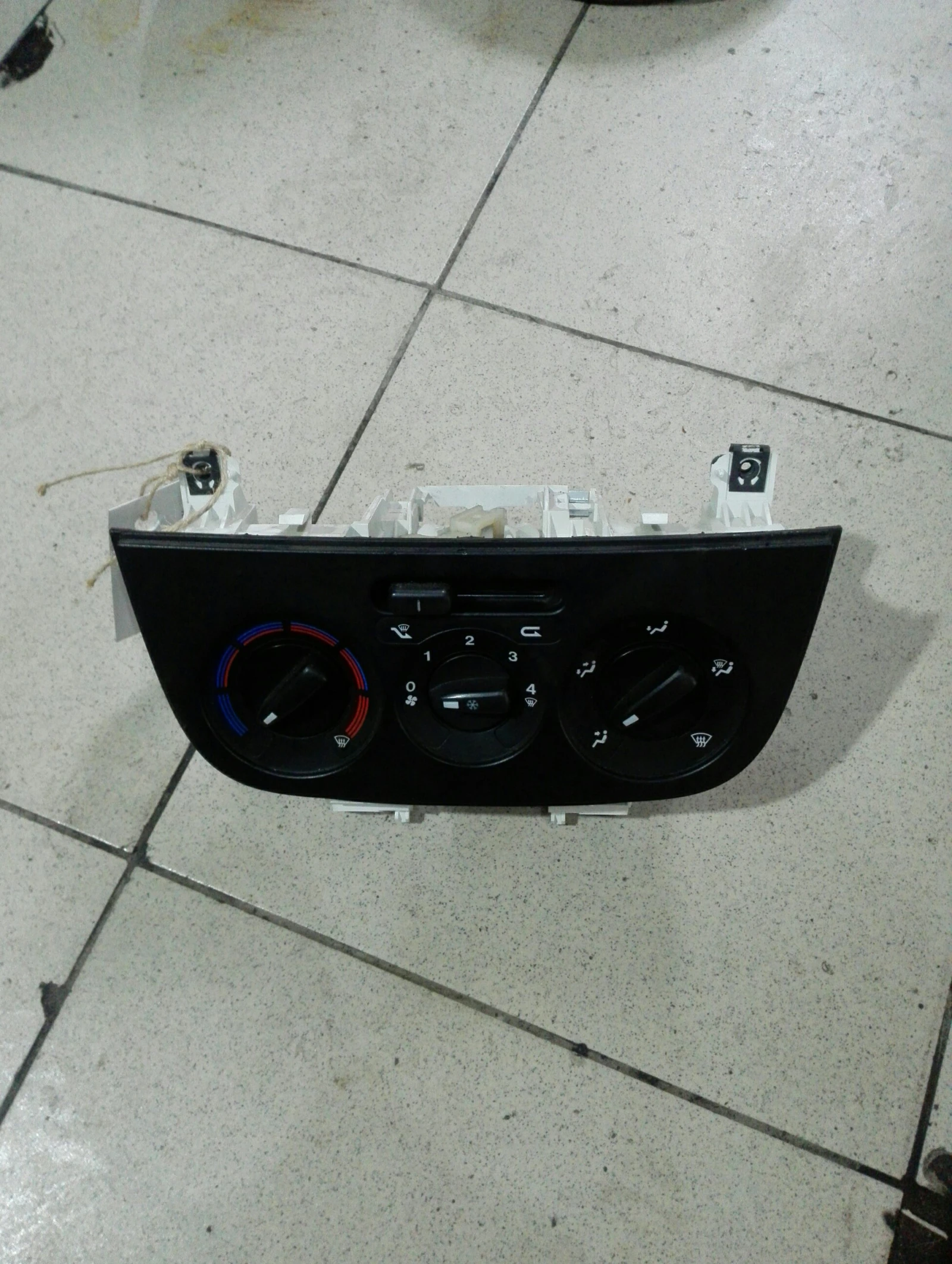 ���������� �������� ������� ���� 1.4��� | Mobile.bg � ����������� 1