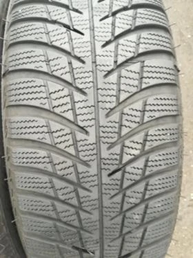 Гуми Зимни 215/65R17, снимка 4