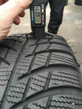 Гуми Зимни 215/65R17, снимка 8