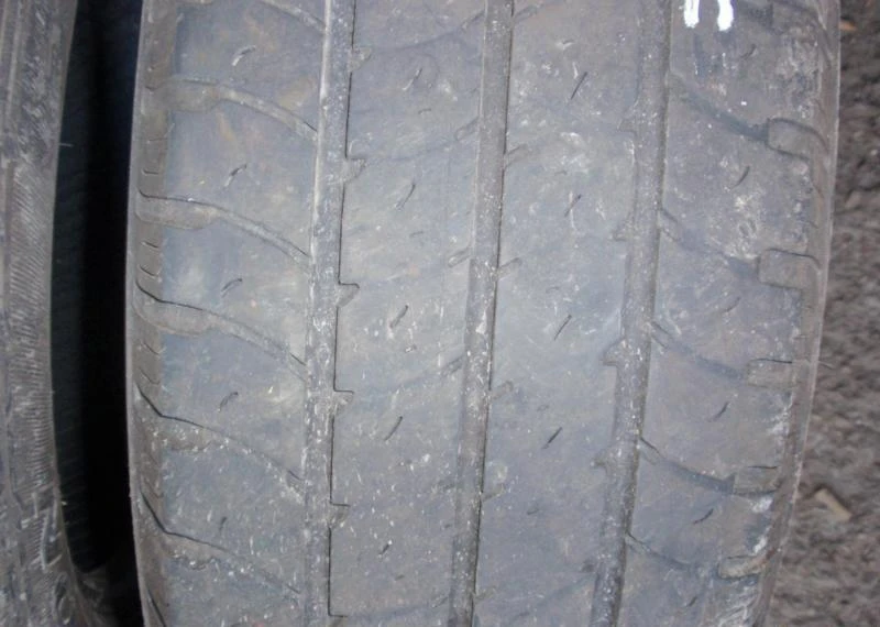 Гуми Летни 215/65R16, снимка 4 - Гуми и джанти - 6103727