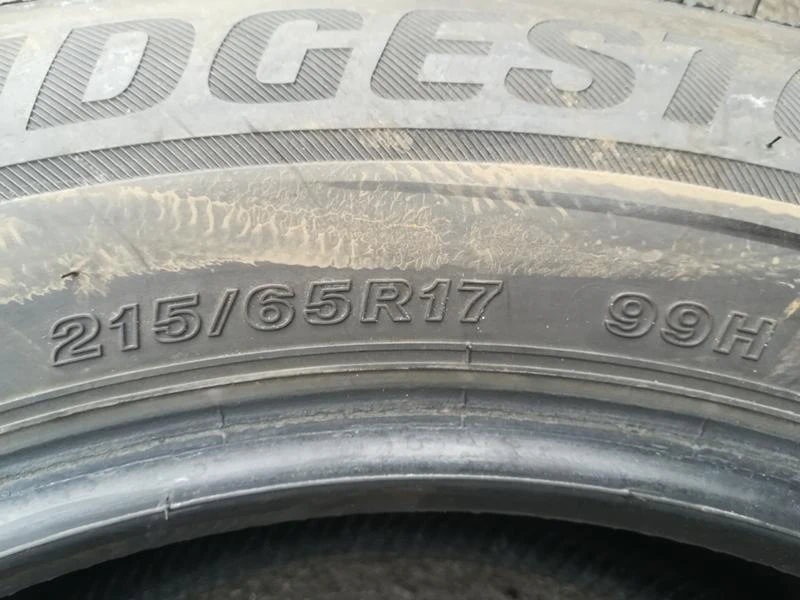 Гуми Зимни 215/65R17, снимка 6 - Гуми и джанти - 27094467