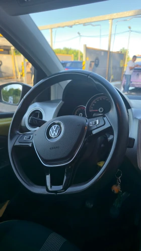 VW Up 1.0 TSI, снимка 15