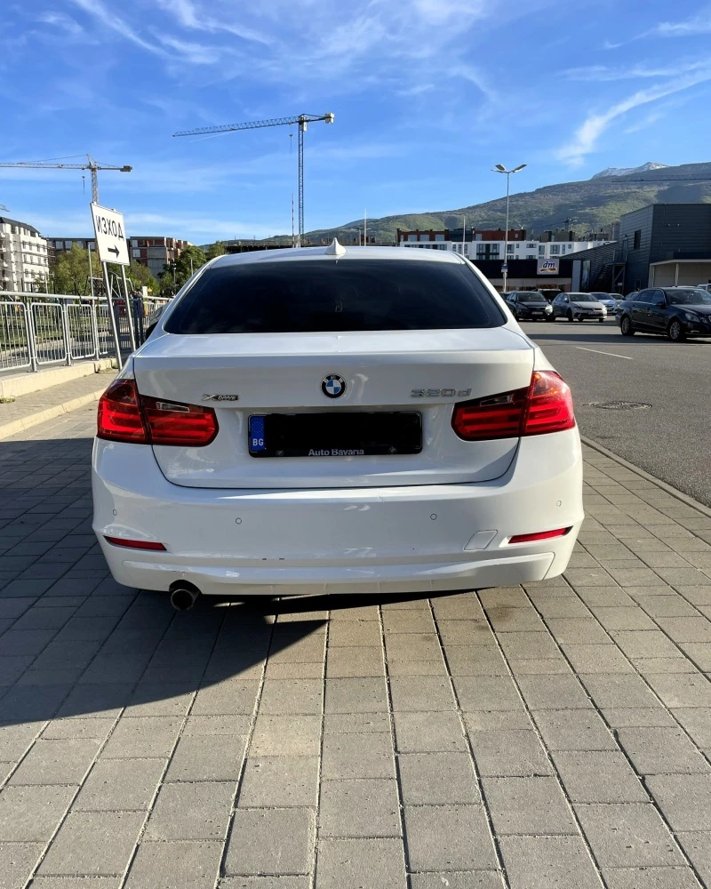 BMW 320 d x-drive в перфектно състояние!, снимка 3 - Автомобили и джипове - 47311296