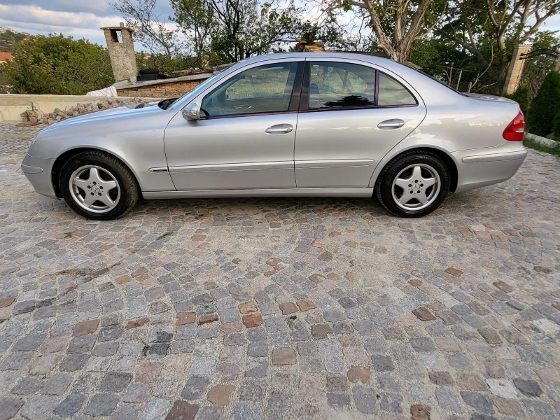 Mercedes-Benz E 220 CDI, снимка 4 - Автомобили и джипове - 47391264