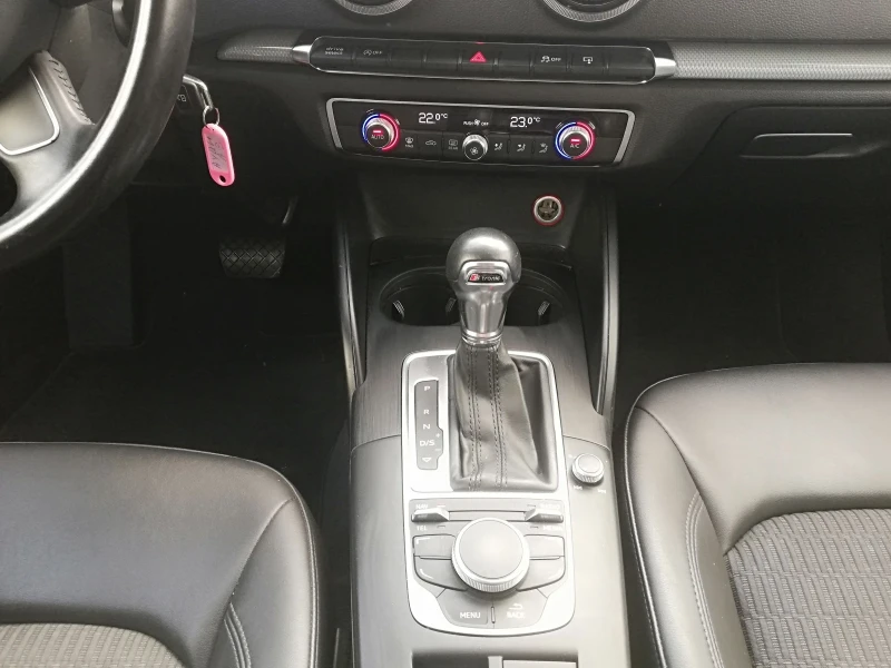 Audi A3 1.6TDI avt navi, снимка 13 - Автомобили и джипове - 47757515