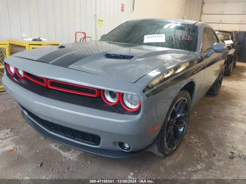 Dodge Challenger, снимка 1 - Автомобили и джипове - 48720156