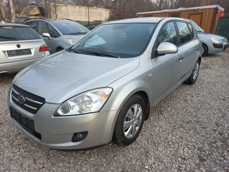 Kia Ceed 1.4benz* * 5 vrati* * 2009г., снимка 17 - Автомобили и джипове - 48936421