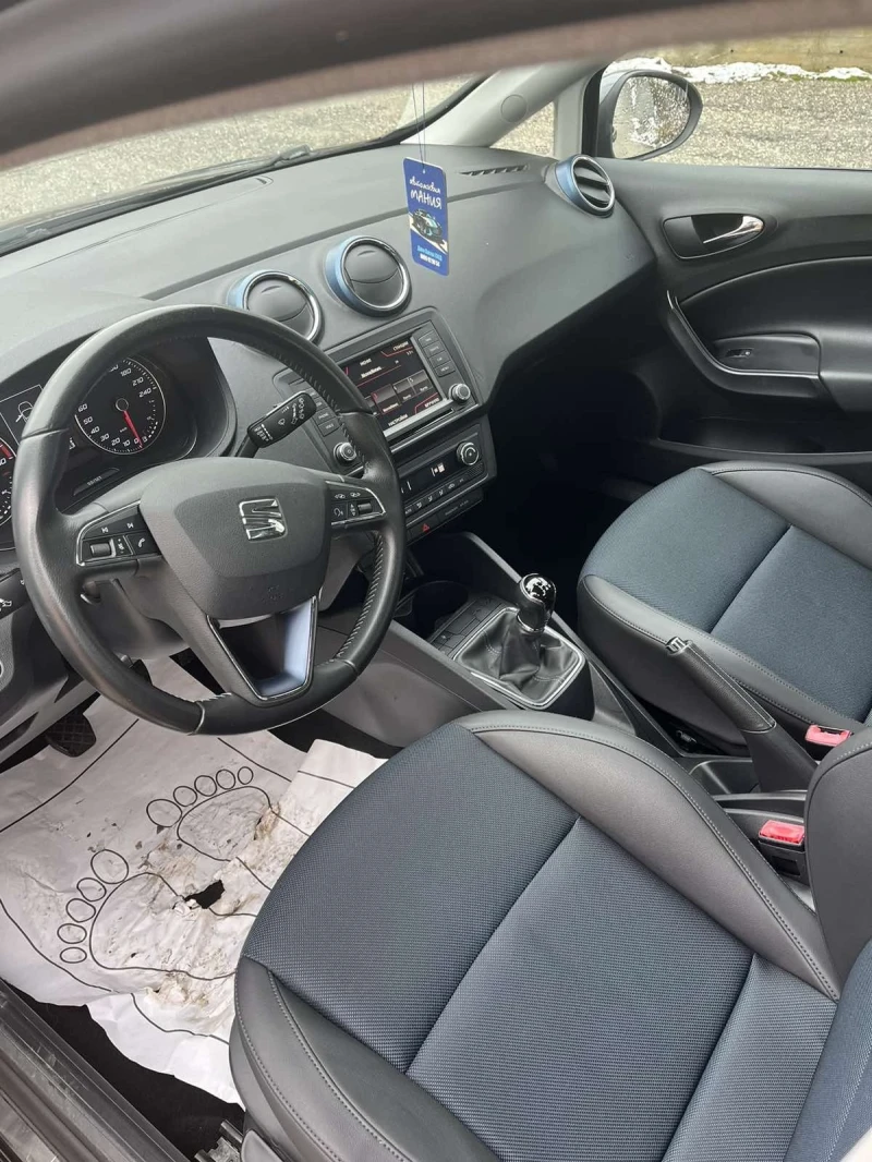 Seat Ibiza 1.0, снимка 10 - Автомобили и джипове - 49199603