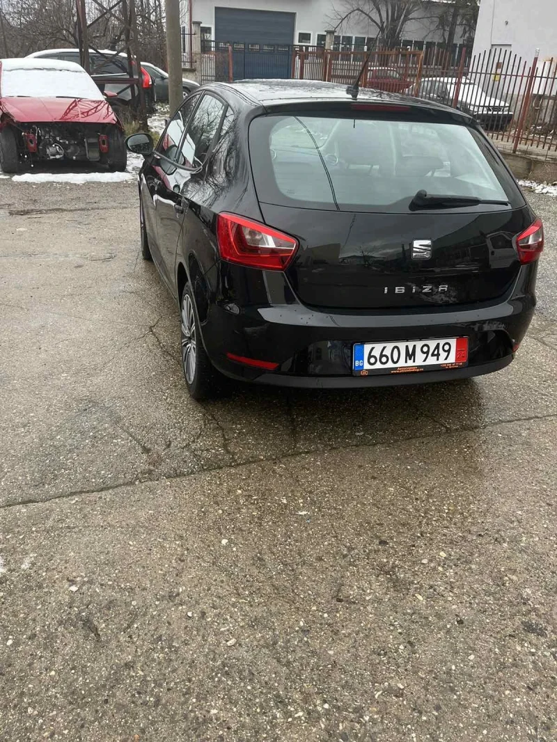 Seat Ibiza 1.0, снимка 3 - Автомобили и джипове - 49199603