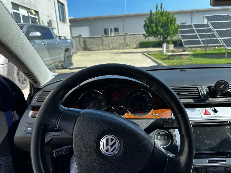 VW Passat 2.0 TDI 140 к.с , снимка 9 - Автомобили и джипове - 52326519