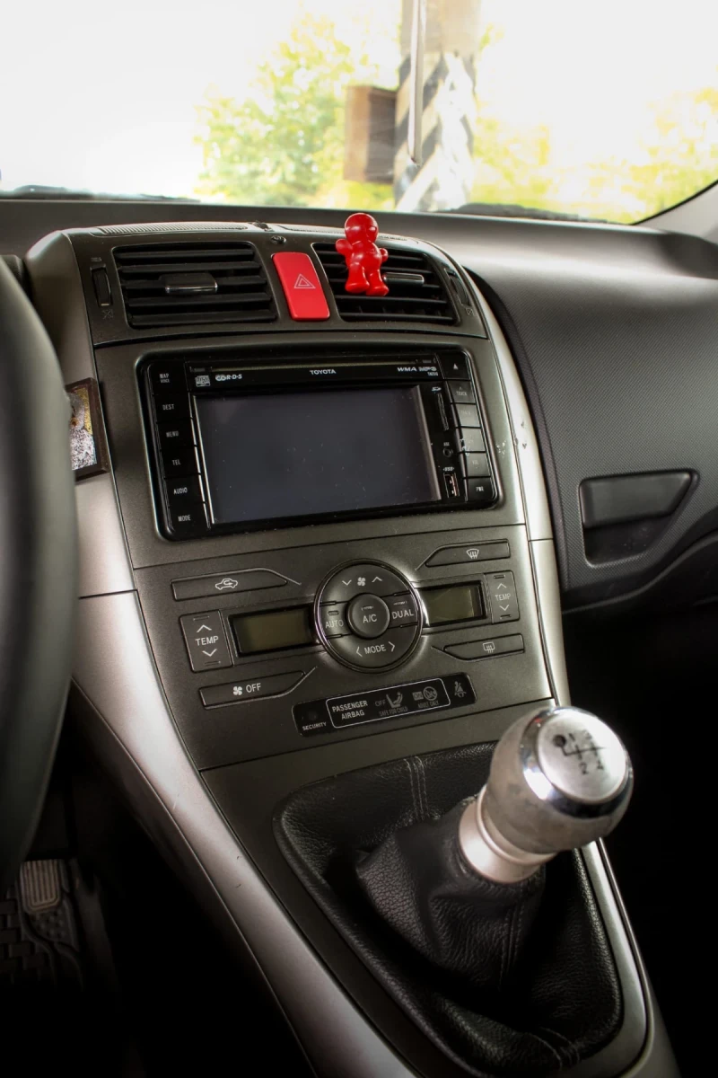 Toyota Auris 1.4;D4D;6ск.;90к.с., снимка 4 - Автомобили и джипове - 52347100