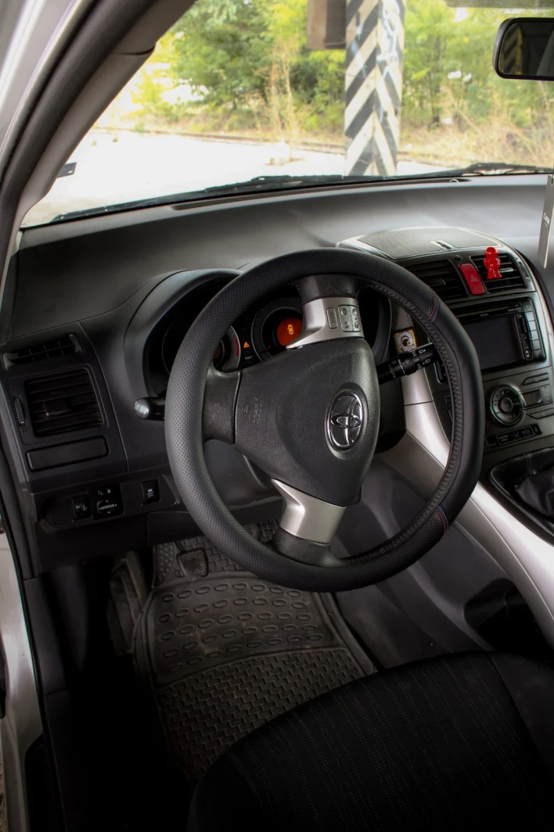 Toyota Auris 1.4;D4D;6ск.;90к.с., снимка 3 - Автомобили и джипове - 52347100