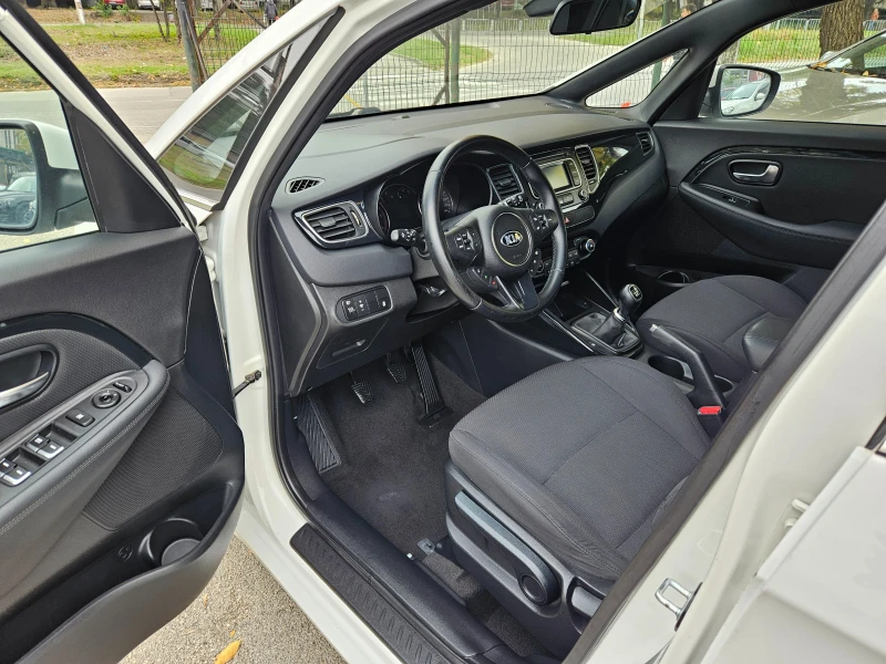 Kia Carens 1.7 116kc ТОП, снимка 7 - Автомобили и джипове - 52487589