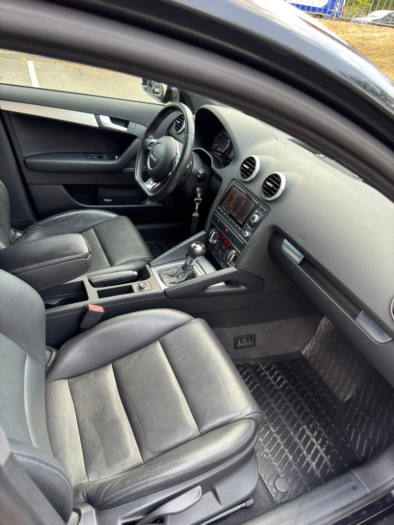 Audi A3 1.8TFSI, снимка 12 - Автомобили и джипове - 52675795