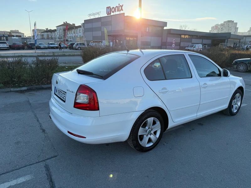 Skoda Octavia 1.6, снимка 6 - Автомобили и джипове - 52791985