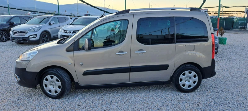 Peugeot Partner 1.6D 115kc Navi, снимка 4 - Автомобили и джипове - 52792817