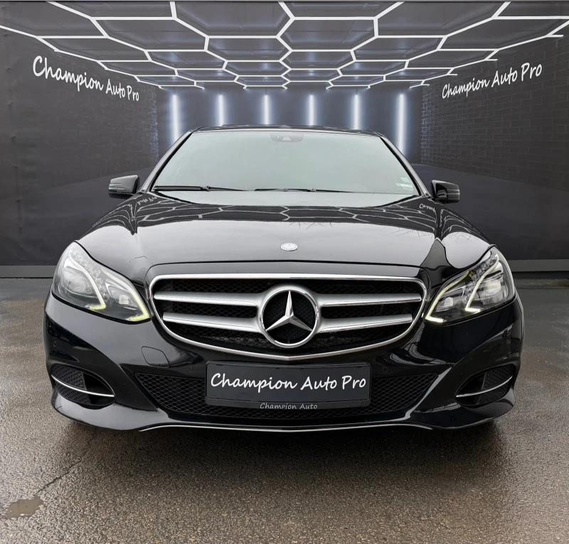 Mercedes-Benz E 220 AMG Packet , снимка 2 - Автомобили и джипове - 53352173