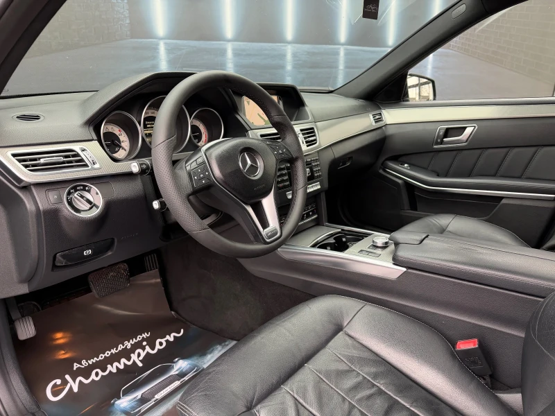 Mercedes-Benz E 220 AMG Packet , снимка 8 - Автомобили и джипове - 53352173