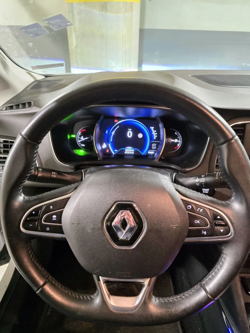 Renault Megane 1.3Tce Limited Plus, снимка 11 - Автомобили и джипове - 53476869