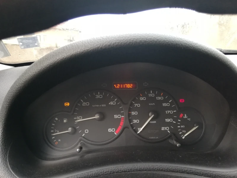 Peugeot 206, снимка 2 - Автомобили и джипове - 53487516