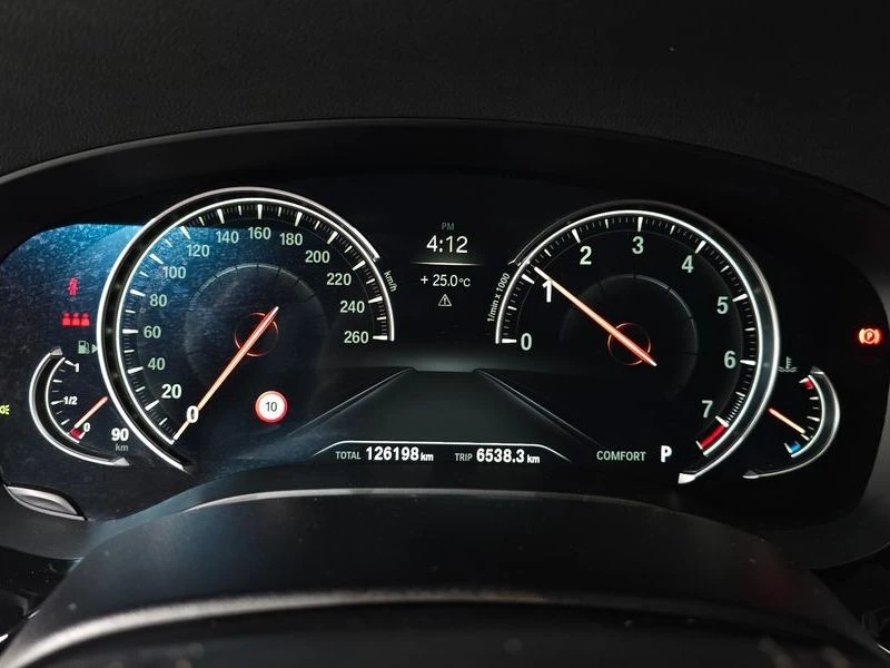 BMW 530 530i M Sport Package| 252к.с.| ВКЛ.ТЕХНОТЕСТ, снимка 8 - Автомобили и джипове - 55395288