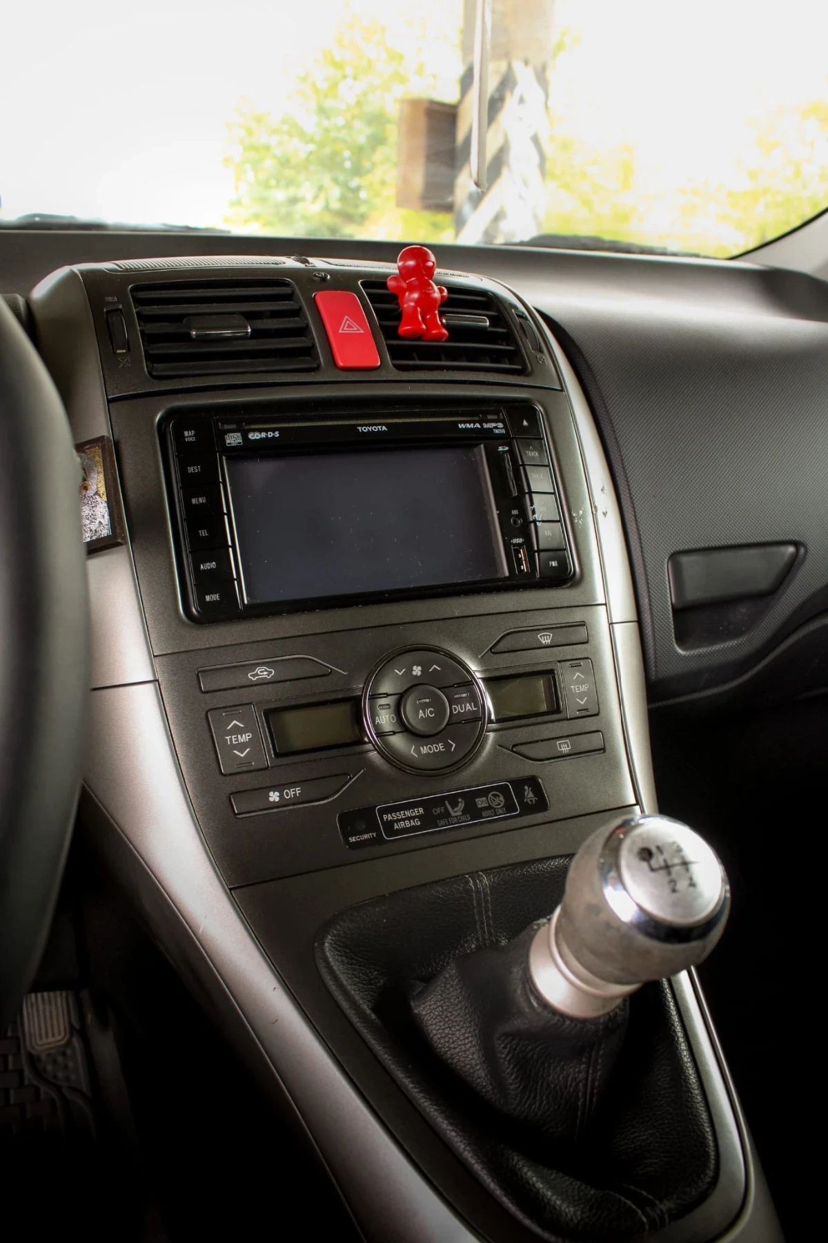 Toyota Auris 1.4;D4D;6ск.;90к.с. - изображение 4