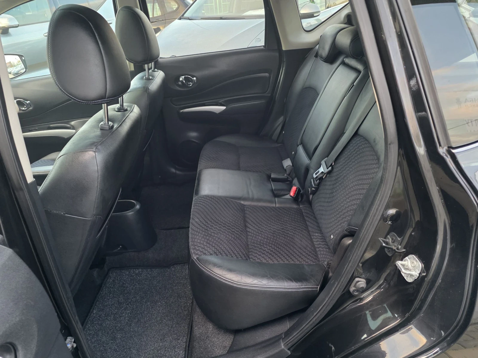 Nissan Note 1.2i avtomat - изображение 10