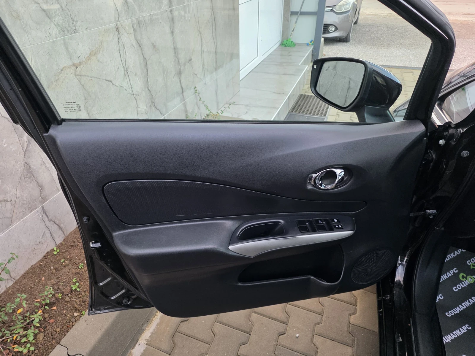 Nissan Note 1.2i avtomat - изображение 9