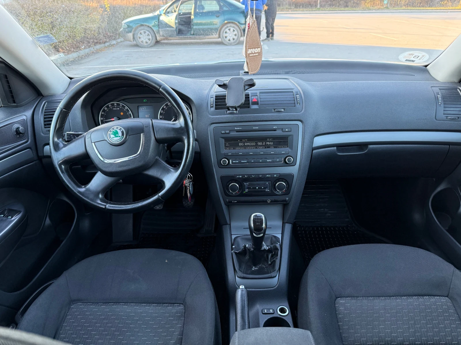 Skoda Octavia 1.6 - изображение 7