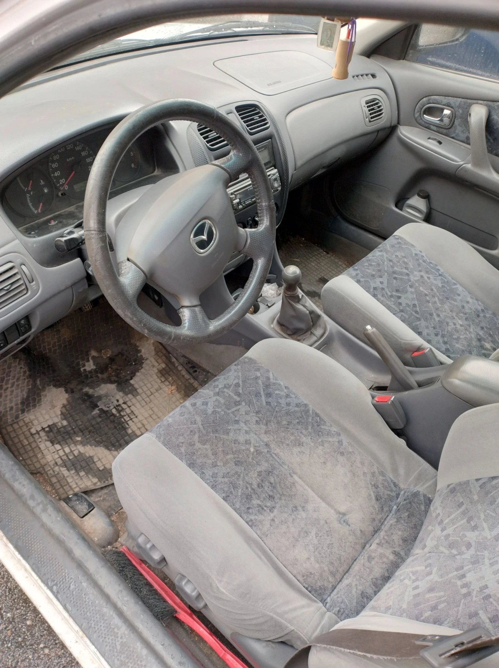 Mazda 323 F - изображение 6